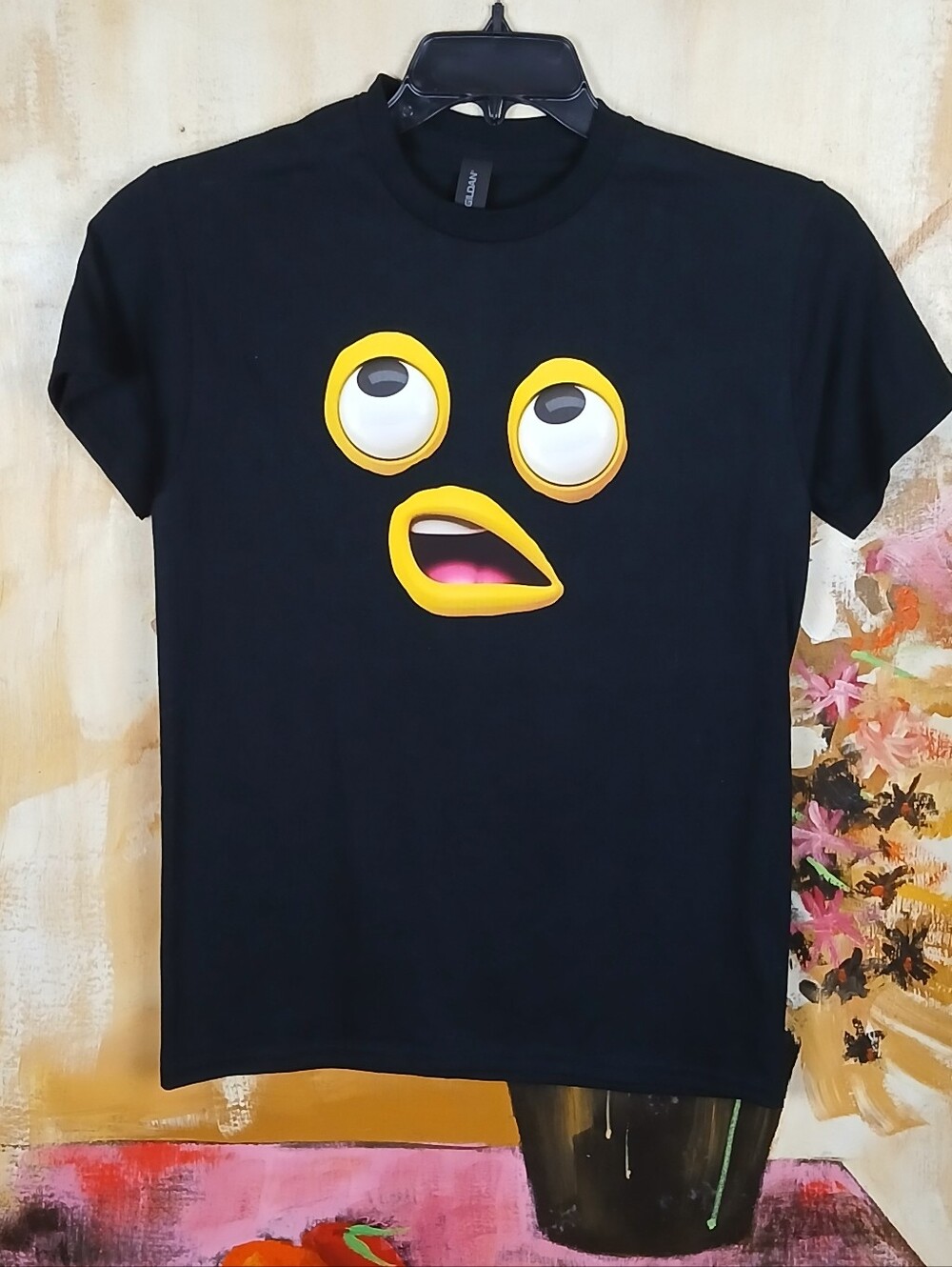 Gildan Heavy Cotton Black Shocked Cartoon Emoji Graphic Tee Small